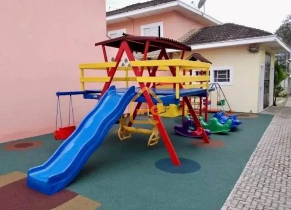 Imagem Sobrado 03 dormitórios (01 suíte), 02 vagas. Cond. Quinta dos Ypês, SJC