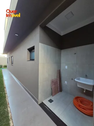 Imagem Imperdível oportunidade! Casa à venda em Bonfim Paulista-SP, no bairro Santa Cecília. 3 quartos, 1 suíte, 2 salas, 3 banheiros, 2 vagas de garagem, 130m².