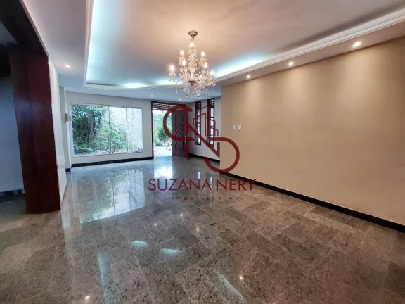 Imagem CASA COM 5 QUARTOS EM CANDELARIA