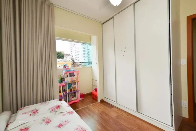 Imagem Apartamento com área privativa de 123m² , localizado em rua tranquila no bairro Ana Lúcia, próxi...