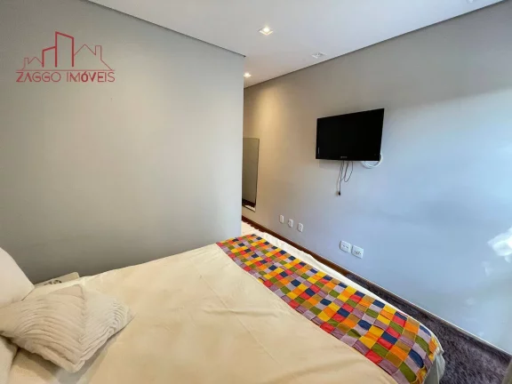 Imagem Sobrado 200m² - 3 Dorm - 1 Suíte - 4 Vagas