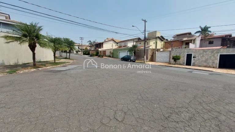 Imagem Terreno plano, em meio de quadra, com 350m2, sendo 14 metros de frente, no Parque Alto Taquaral, loc...