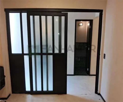 Imagem Casa Comercial de Alto Padrão para Locação em São Paulo-SP, Jardim América: 9 salas, 6 banheiros, 5 vagas, 230m².