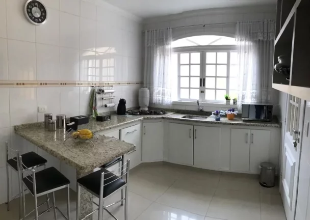 Imagem Casa com 3 dormitórios à venda, 188 m² por R$ 790.000,00 - Vila Perreli - Poá/SP