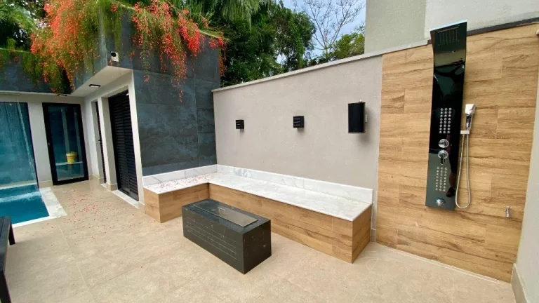 Imagem Casa de luxo à venda na Riviera de Bertioga-SP: 7 quartos, 7 suítes, 8 banheiros, 4 vagas de garagem!