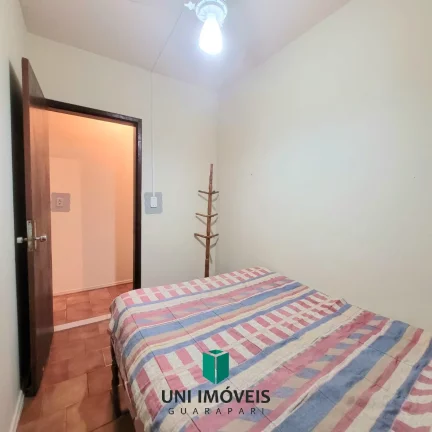 Imagem Oportunidade ! Apto à venda 3 qtos/ 1 suíte , área lateral e 2 vagas de garagem na Praia do Morro .