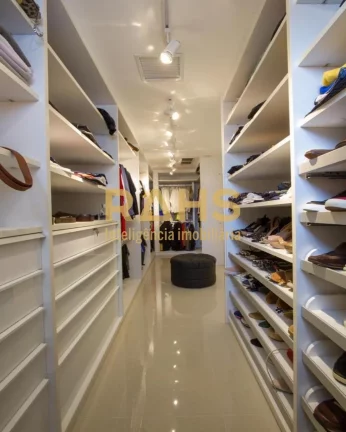 Imagem Requinte, Conforto e Segurança, Você Encontra Nessa Excepcional Residência de Alto Padrão em Con...