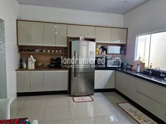 Imagem Casa à Venda em Ibiporã com 3 Quartos, 2 Banheiros, 4 Vagas de Garagem e 186 m² de Área Útil