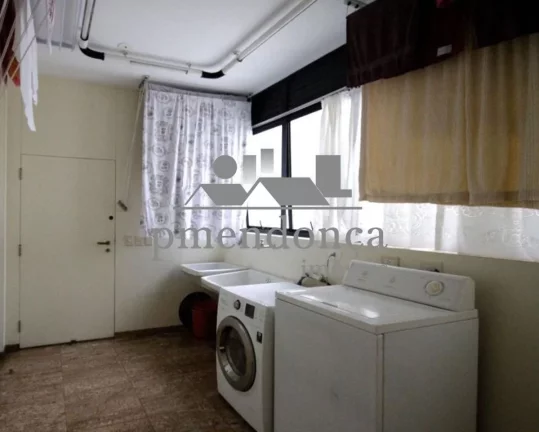 Imagem Apartamento Higienópolis em andar alto, com 327m² bem distribuído e uma vista maravilhosa.