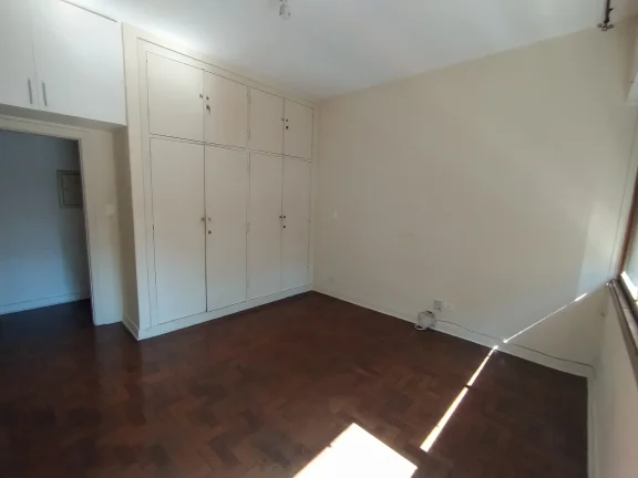 Imagem Apartamento 240M², 4Q, 1 Suíte, 3 Salas, 2 Cozinhas, 2 Banheiros, 1 Vaga, Churrasqueira, Academia, Salão de Festas, Sauna, Bicicletário.
