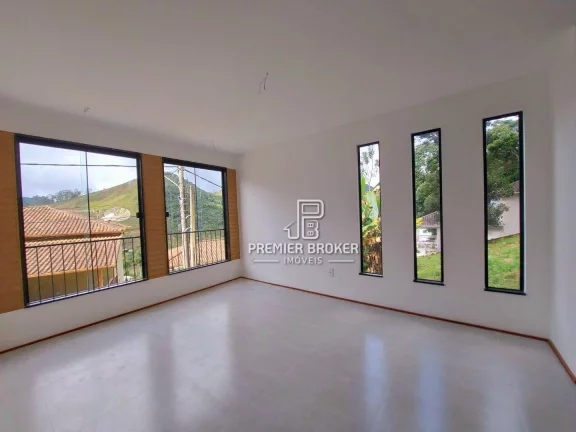 Imagem Casa à venda, 127 m² por R$ 925.000,00 - Vargem Grande - Teresópolis/RJ