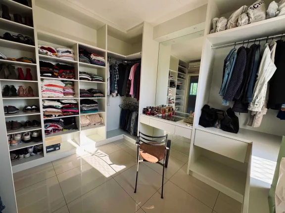 Imagem Apartamento com 3 dormitórios sendo 1 suíte e 2 vagas na garagem no Bairro - Fazenda Itajaí / SC