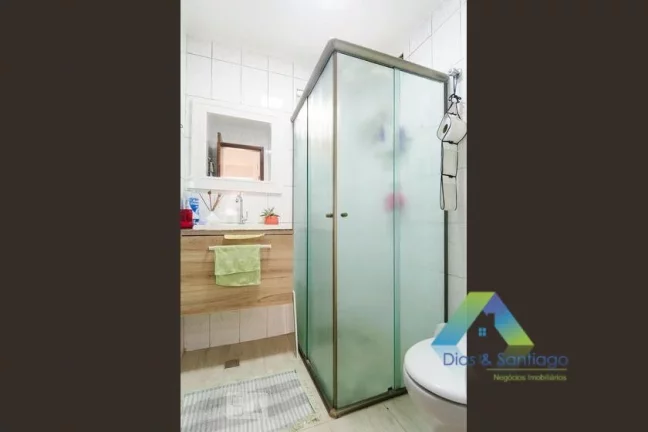 Imagem Apartamento com quintal e churrasqueira em condomínio diferenciado, com 2 dormitórios, 2 vagas com área gourmet excelente localização.