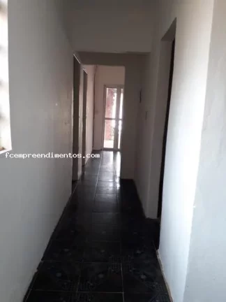 Imagem Sobrado para Venda em Limeira, Parque Residencial Abílio Pedro, 5 dormitórios, 2 banheiros, 1 vaga
