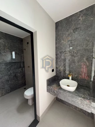 Imagem Casa Alto Padrão de esquina