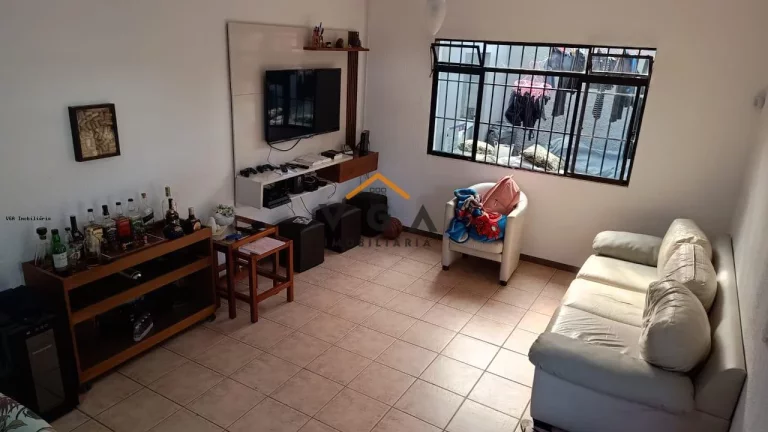 Imagem Sobrado para Venda em São Paulo, Vila Londrina, 5 dormitórios, 1 suíte, 3 banheiros, 3 vagas