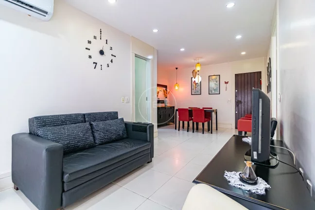 Imagem APARTAMENTO de 2 DORMITÓRIOS em COPACABANA - 150m do mar - R$ 2.450.000