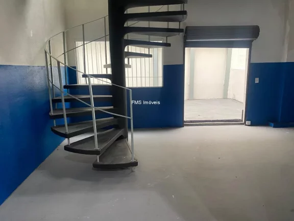 Imagem Alugue agora o seu galpão comercial de 500m² em Alphaville Industrial, Barueri-SP, com 10 vagas de garagem!