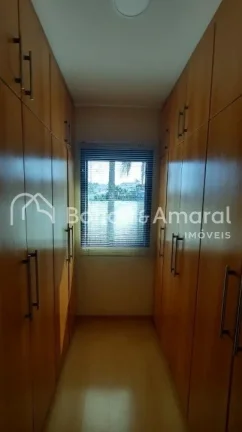 Imagem Aconchegante casa Ã  venda no condomÃ­nio EstÃ¢ncia ParaÃ­so. 

A residÃªncia possui Ã¡rea de 380 mÂ...
