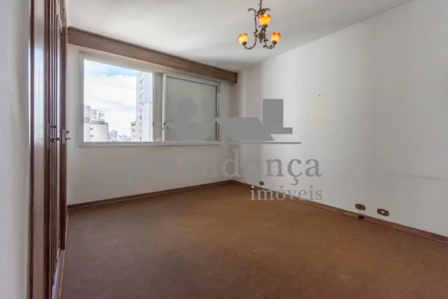 Imagem Apartamento em Higienópolis com 3 dormitórios (1 suíte) e 2 vagas, 240m²