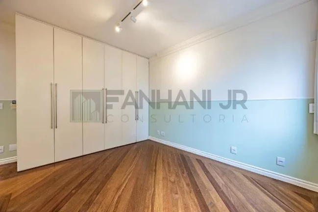 Imagem Imperdível apartamento de alto padrão à venda/locação em São Paulo-SP, Jardim Europa. 3 quartos, 3 suites, 4 salas, 5 banheiros, 4 vagas, 280m².