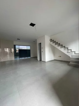 Imagem Geminado com 2 suítes sendo 1 com sacada e 2 vagas de garagem - Costa e Silva | Joinville/SC