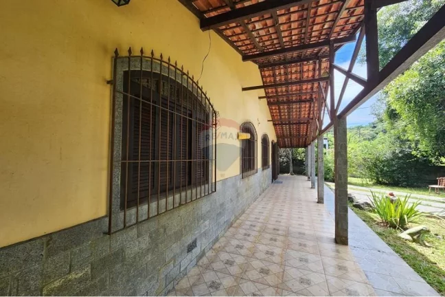 Imagem Casa colonial, com 3 quartos, uma suíte, 1050m.