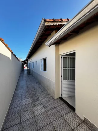 Imagem Casa Pronta para Morar com dois dormitórios em Guilhermina, Praia Grande