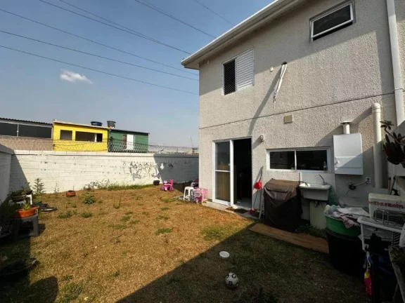 Imagem Sobrado com 2 dormitórios à venda, 57 m² por R$ 395.000,00 - Vila Colorado - Suzano/SP