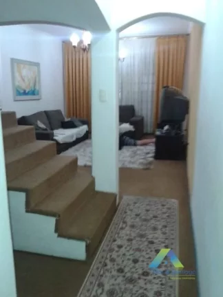 Imagem SANTO ANDRÉ Sobrado 180M² 3 suítes, 2 vagas com ótimo valor e localização !!!