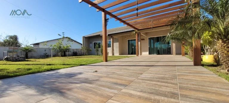 Imagem Casa com 3 quartos sendo uma suíte em Itapoá - Perto da Praia