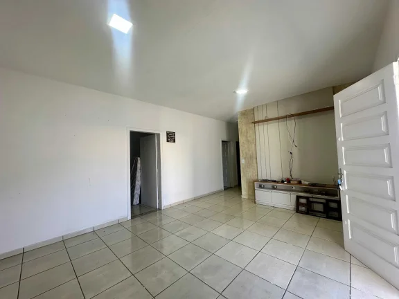 Imagem Casa com 3 dormitórios e 2 vagas, 850m da praia do Gravatá - Navegantes/SC