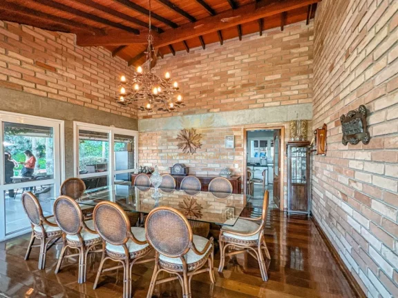 Imagem Casa em Condomínio a Venda no bairro Granja Viana - Carapicuíba, SP