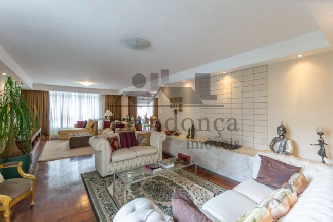 Imagem Apartamento à Venda em prédio charmoso de Higienópolis, 3 dormitórios (1 suíte) e 1 vaga.