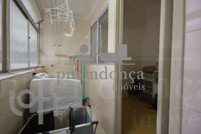 Imagem Apartamento à venda em Pinheiros com 2 quartos e 1 vaga ,81m2