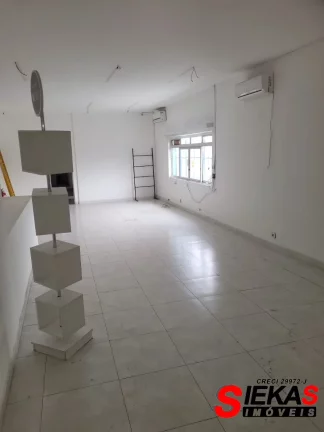 Imagem Sala Comercial para Locação em São Paulo-SP, Jardim Adutora: 1 Sala, 4 Banheiros, 239m² de Área. Venha Conferir!
