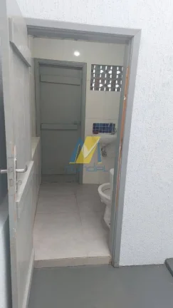 Imagem Casa comercial ampla, pronta para estruturar sua clínica ou escritório.