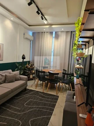 Imagem Imperdível! Apartamento à venda em Icaraí, Niterói-RJ: 3 quartos, 1 suíte, 2 banheiros e 1 vaga de garagem.