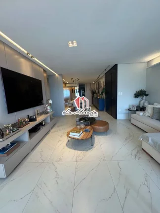 Imagem Diamond, ADRIANÓPOLIS, Reformado e Mobiliado! 202m2, 3 suítes, 3 vagas