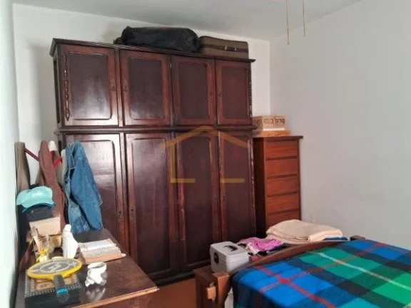 Imagem TERRENO COM 2 CASAS À VENDA.
Casa 1: 3 dormitórios, sendo 1 suíte com hidromassagem, 3 salas, coz...