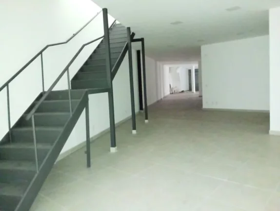 Imagem Salão para alugar, 320 m² por R$ 20.254,84/mês - Centro - Poá/SP