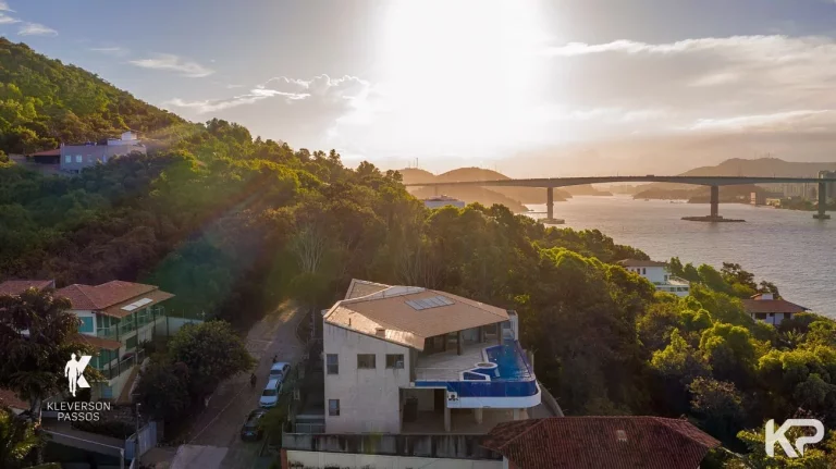 Imagem Casa com 4 dormitórios à venda, 421 m² por R$ 3.950.000,00 - Praia da Costa - Vila Velha/ES