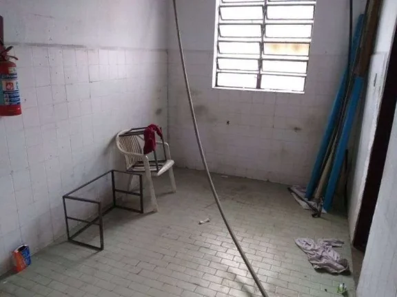 Imagem Casa com 5 quartos, Galpões, terreno e estacionamento com 600.00m2