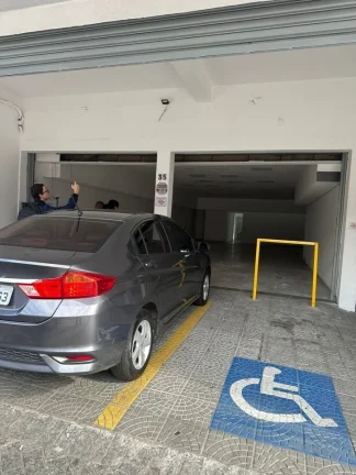 Imagem Excelente Salão para locação no Bairro Santa Terezinha em Santo André