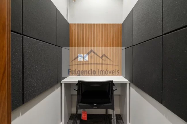 Imagem Sala Comercial de Alto Padrão na Cidade Monções: 3 salas, 15 vagas, 461m².