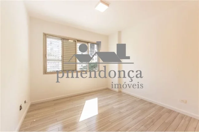 Imagem Apartamento à venda em Higienópolis com 4 quartos (1 suite) e 2 vagas, 200m2.