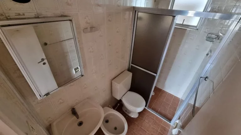 Imagem PITANGUEIRAS- AMPLO APARTAMENTO COM 2 DORMITÓRIOS + 3º DORMITÓRIO REVERSÍVEL , 02 VAGAS DE GARAGEM NO PRÉDIO.