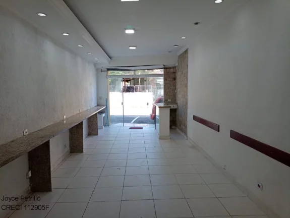Imagem Oportunidade única de locação de um espaçoso salão comercial no centro de Peruíbe!