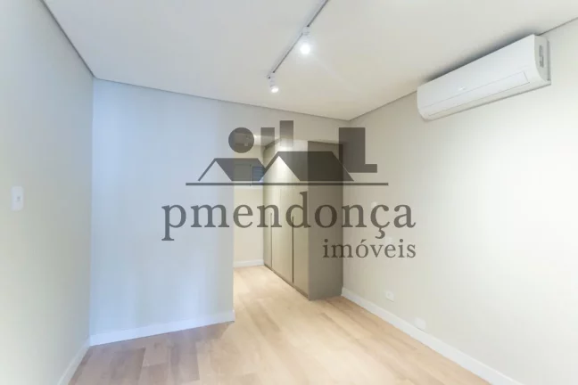 Imagem Cobertura Duplex reformada em Pinheiros, com 170 m² .
