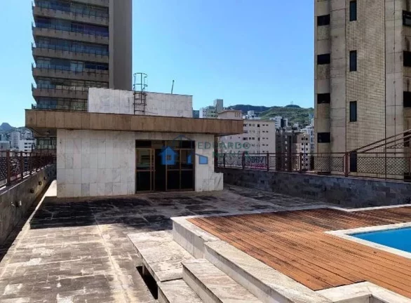 Foto do imóvel: Cobertura em ótimo estado externo, e bem conservado internamente no Carmo.